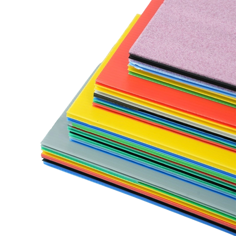 Gravis Officium Twinwall Corrugated Plastic Board pro Logistics Packaging